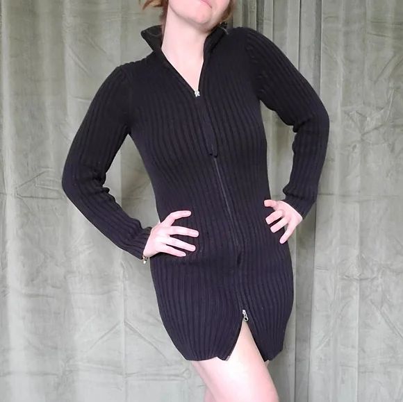 Moda International Dresses Retro Zip Up Black Long Sleeve